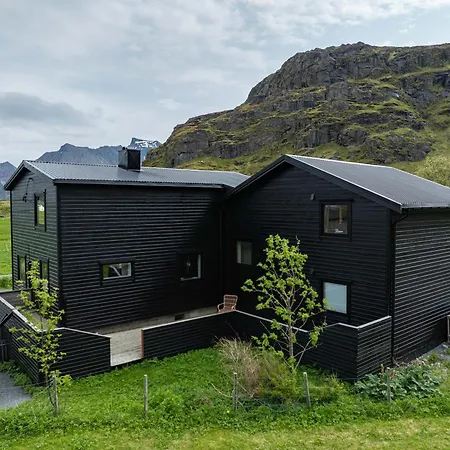 Ryten & Kvalvika Trail Farm ロッジ