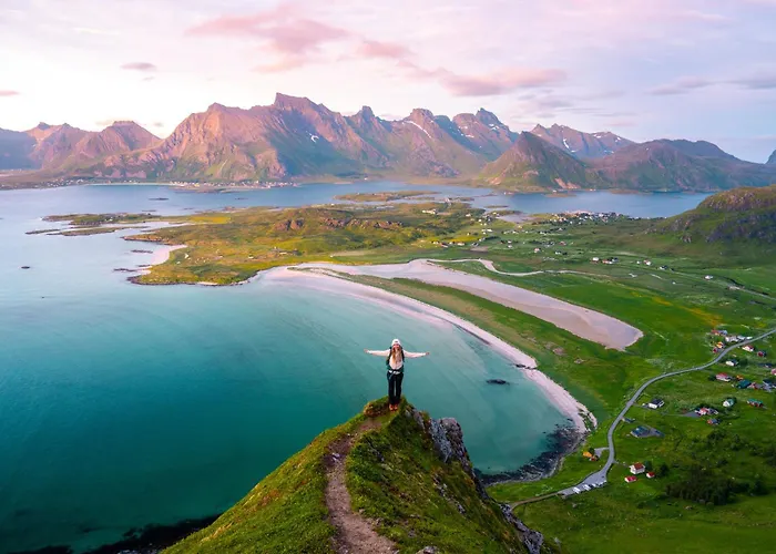 Ryten & Kvalvika Trail Farm *