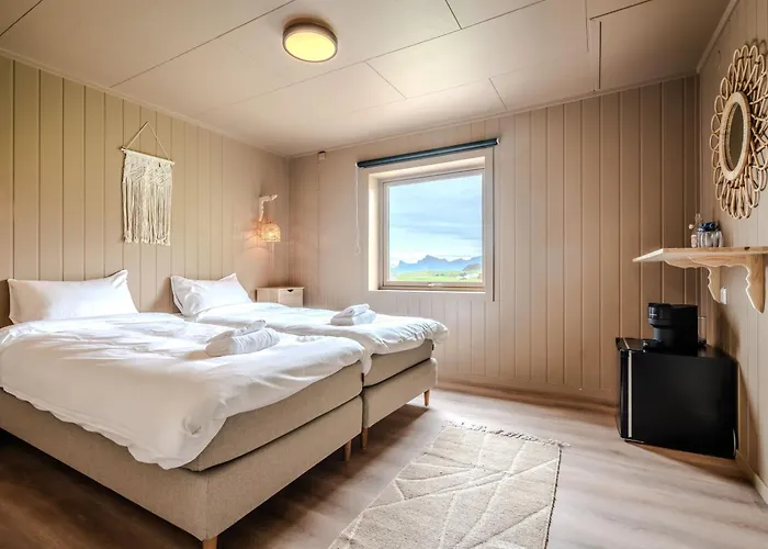 אכסניה Ryten & Kvalvika Trail Farm