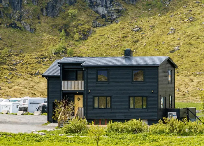 Ryten & Kvalvika Trail Farm * Fredvang